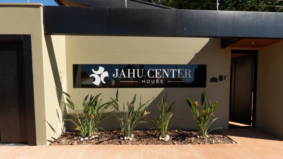 Jahu Center House
